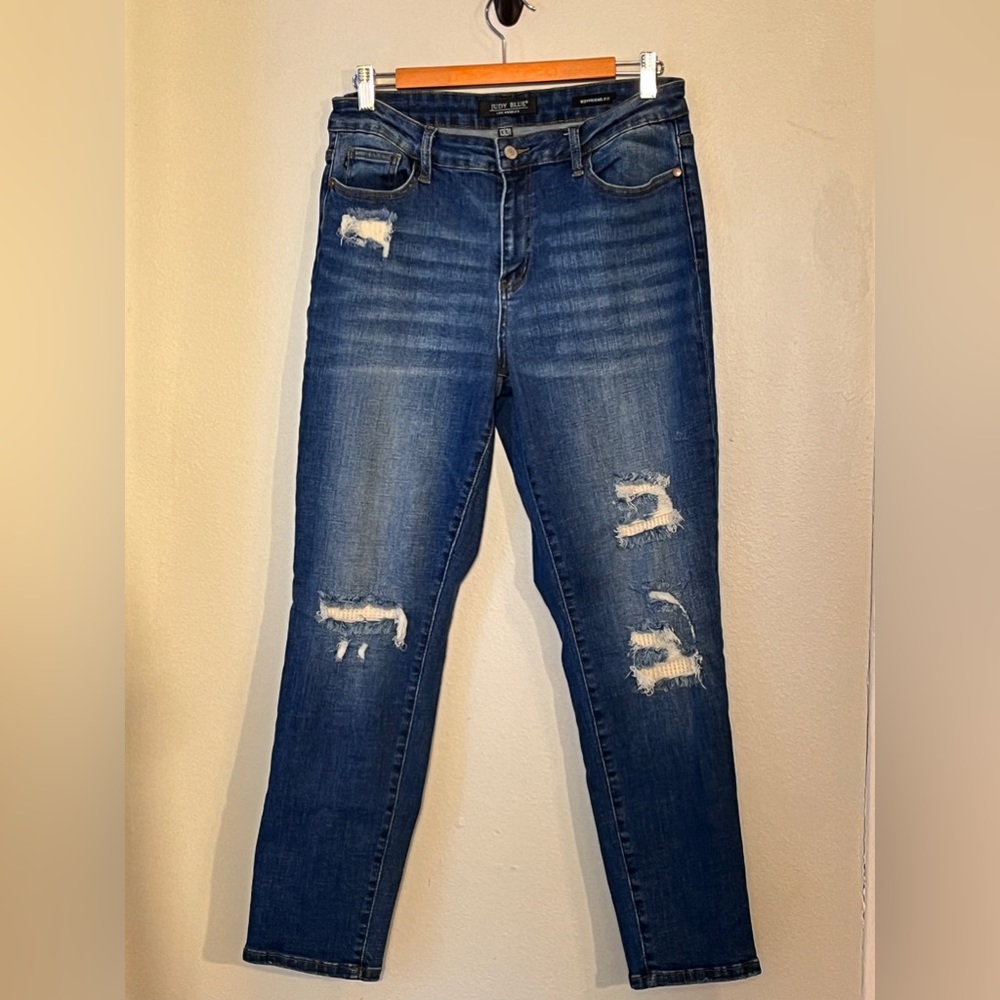 Judy Blue Mid Rise Distressed Thermal Patch Boyfriend Jeans Size 13/31 Dark